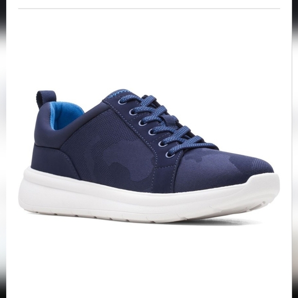 Cloudsteppers by Clark Ezera Lace Dark Navy 7 1/2 W new in box - Picture 1 of 6